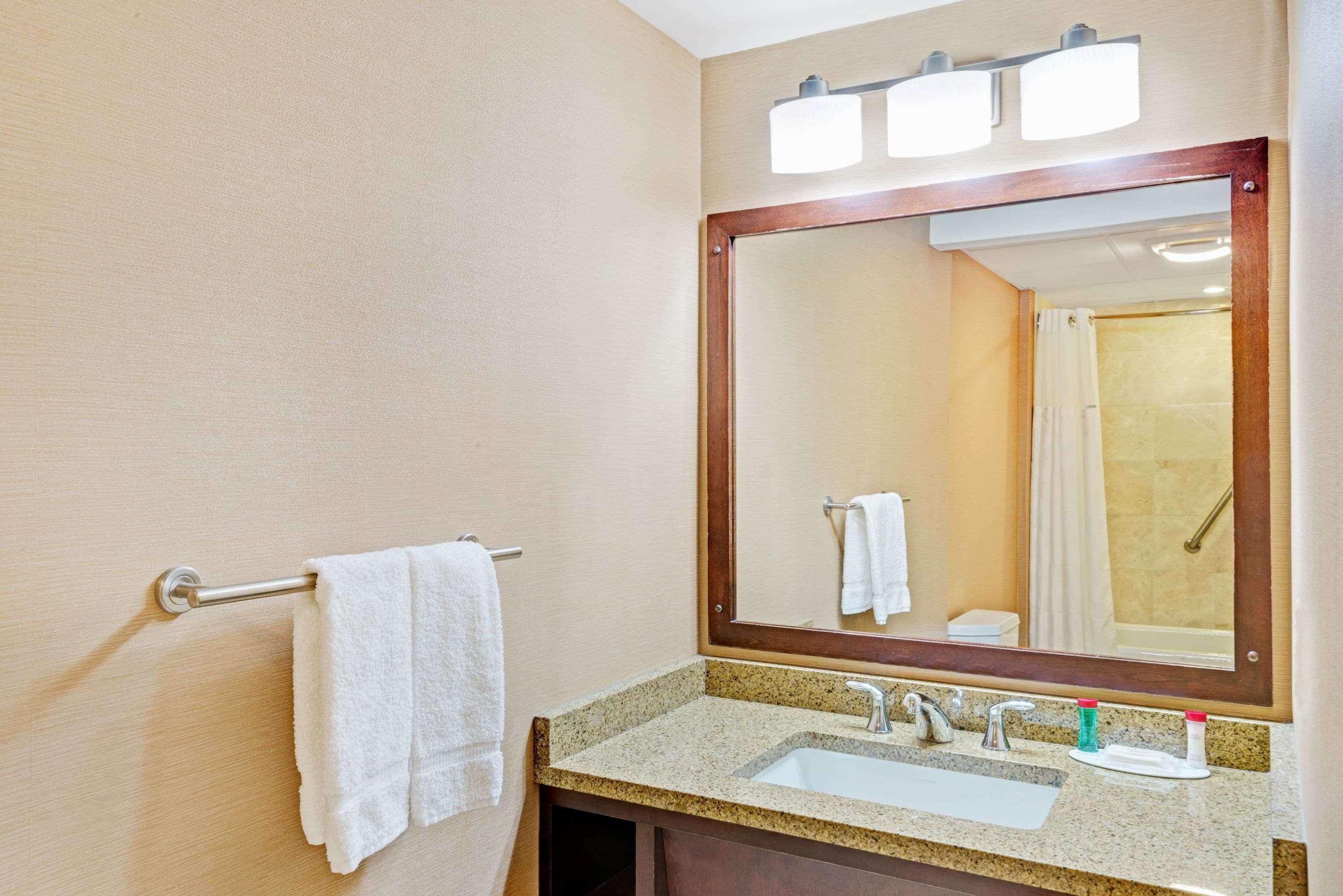 Ramada By Wyndham Seekonk Providence Area Dış mekan fotoğraf